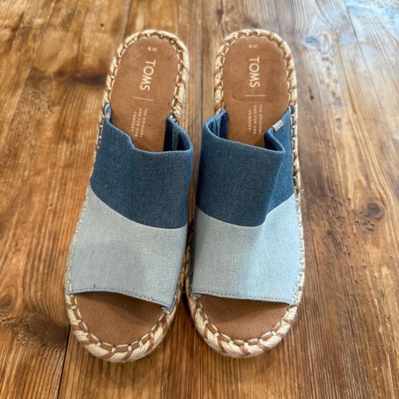 Toms Monica Mule Womens Blue Canvas Slip On 4” Heel Espadrille Wedges 9 NEW - Picture 4 of 12